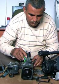 5 cámaras rotas (5 Broken Cameras, Emad Burnat, Guy Davidi, 2011)